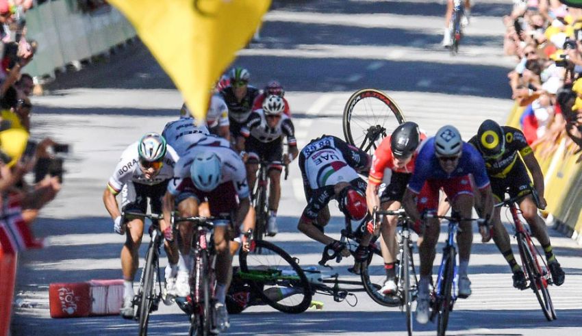 4ο εταπ – Ο Arnaud Démare επιβιώνει και κερδίζει