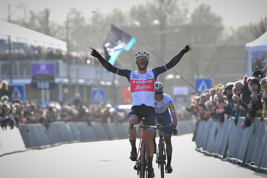 Omloop Het Nieuwsblad 2020 – Ο Jasper Stuyven κερδίζει το σπριντ