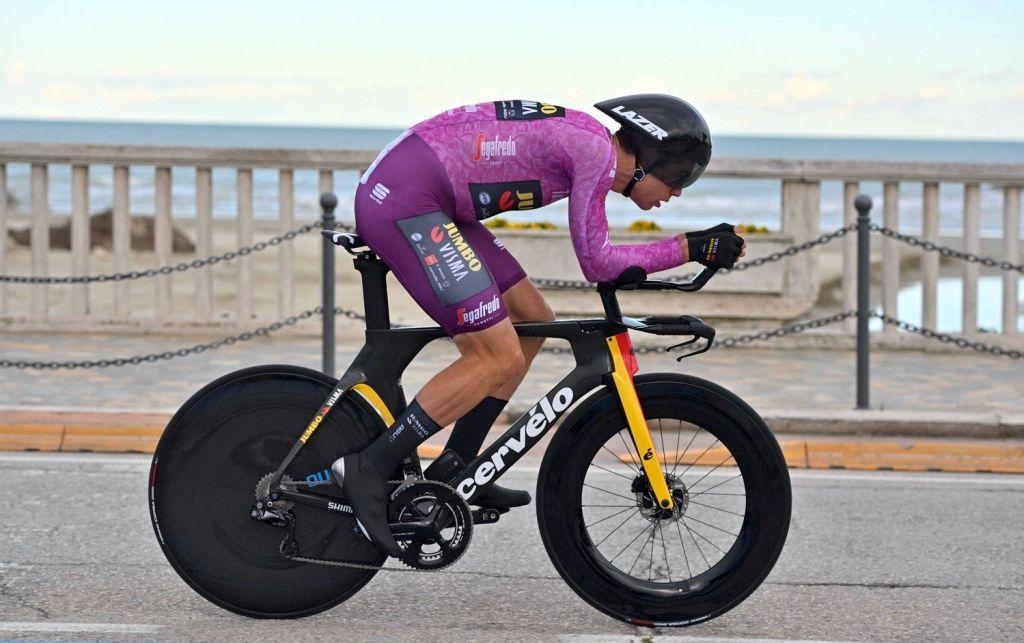 7ο εταπ – Τελική νίκη για Wout van Aert και μπλε φανέλα για Tadej Pogačar