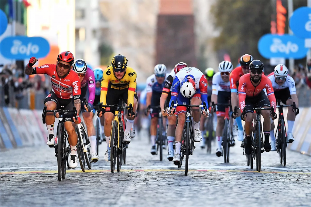 3ο εταπ – Ο Caleb Ewan κλέβει την νίκη