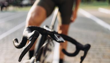 Πώς η ποδηλασία επηρεάζει τις ορμόνες του σώματος;