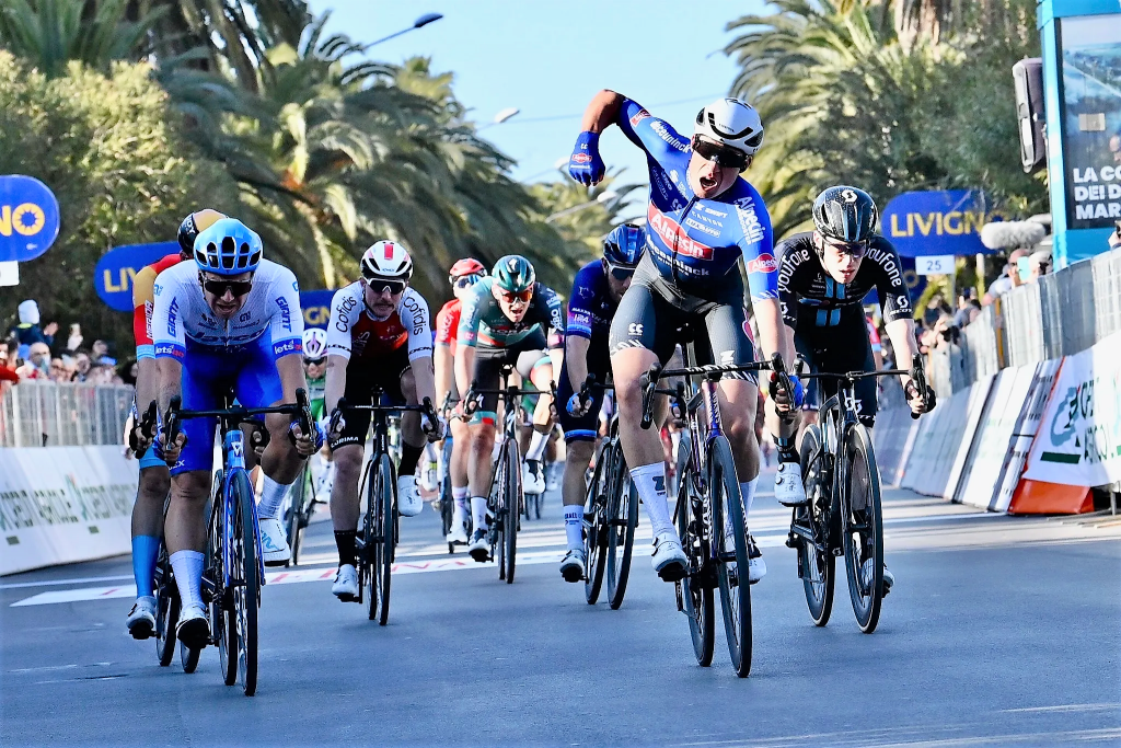 7ο εταπ – Συνολική νίκη για Roglič