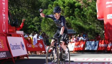 19ο εταπ – Νίκη για Pinarello Q36.5 με Dunbar